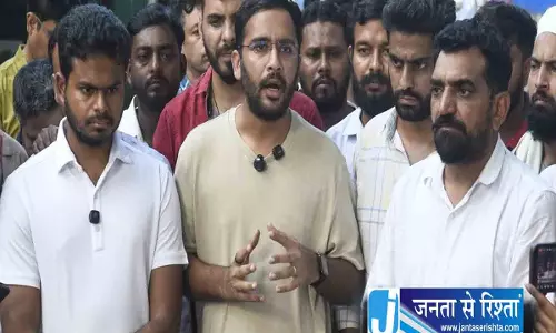 CJP कार्यकर्ताओं और ग्रामीणों में तीखी झड़प, शिक्षा पर राजनीति का आरोप CJP कार्यकर्ताओं और ग्रामीणों में तीखी झड़प, शिक्षा पर राजनीति का आरोप