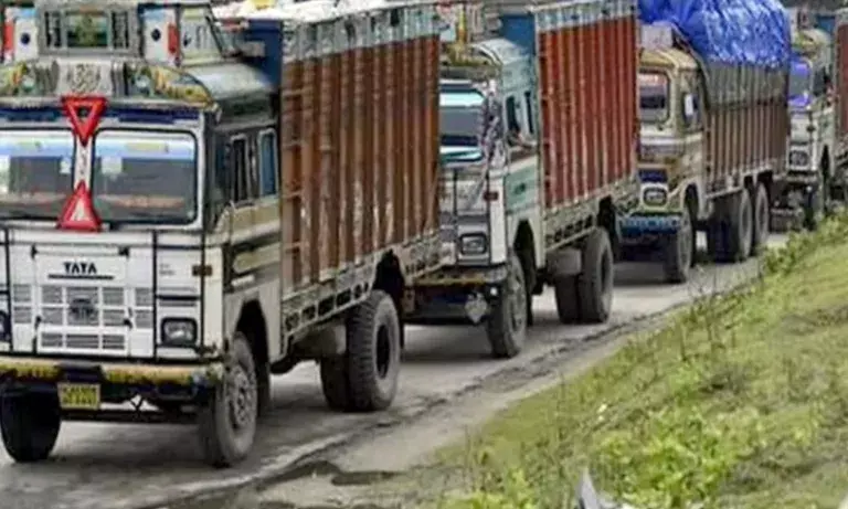 नागा इलाकों में मालवाहकों पर अनिश्चितकालीन रोक: JTCM नागा इलाकों में मालवाहकों पर अनिश्चितकालीन रोक: JTCM