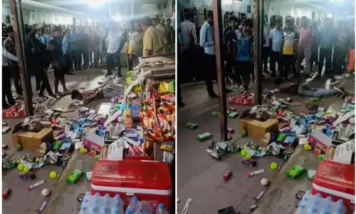 भुवनेश्वर रेलवे स्टेशन पर मानसिक रूप से कमजोर व्यक्ति को बांधकर पीटने का आरोप भुवनेश्वर रेलवे स्टेशन पर मानसिक रूप से कमजोर व्यक्ति को बांधकर पीटने का आरोप