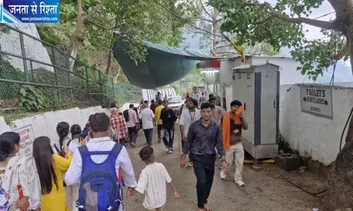 मां वैष्णो देवी के श्रद्धालुओं को राहत, बैटरी कार मार्ग खुला; ताराकोट मार्ग भी सुचारू मां वैष्णो देवी के श्रद्धालुओं को राहत, बैटरी कार मार्ग खुला; ताराकोट मार्ग भी सुचारू