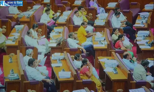 Andhra: YSRCP के हंगामे के बीच काउंसिल ने 10 बिल पास किए
