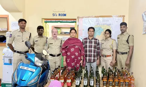 Hyderabad में अवैध शराब पर शिकंजा: 1.5 लाख मूल्य की डिफेंस शराब जब्त