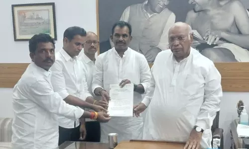 Telangana: मेघा रेड्डी ने चिन्ना रेड्डी के खिलाफ दर्ज कराई शिकायत