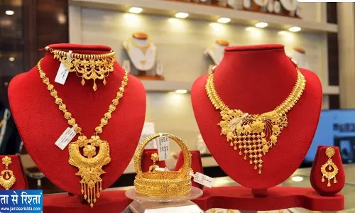 सोने ने पकड़ी रफ्तार कीमतों में जोरदार उछाल से बाजार में हलचल
