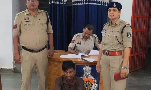 बिलासपुर में चाकू लहराकर राहगीरों को डराने वाला बदमाश गिरफ्तार बिलासपुर में चाकू लहराकर राहगीरों को डराने वाला बदमाश गिरफ्तार