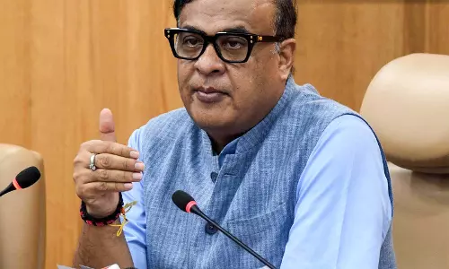 मेघालय में फंसे लोगों की मदद के लिए असम सरकार ने जारी किए हेल्पलाइन नंबर