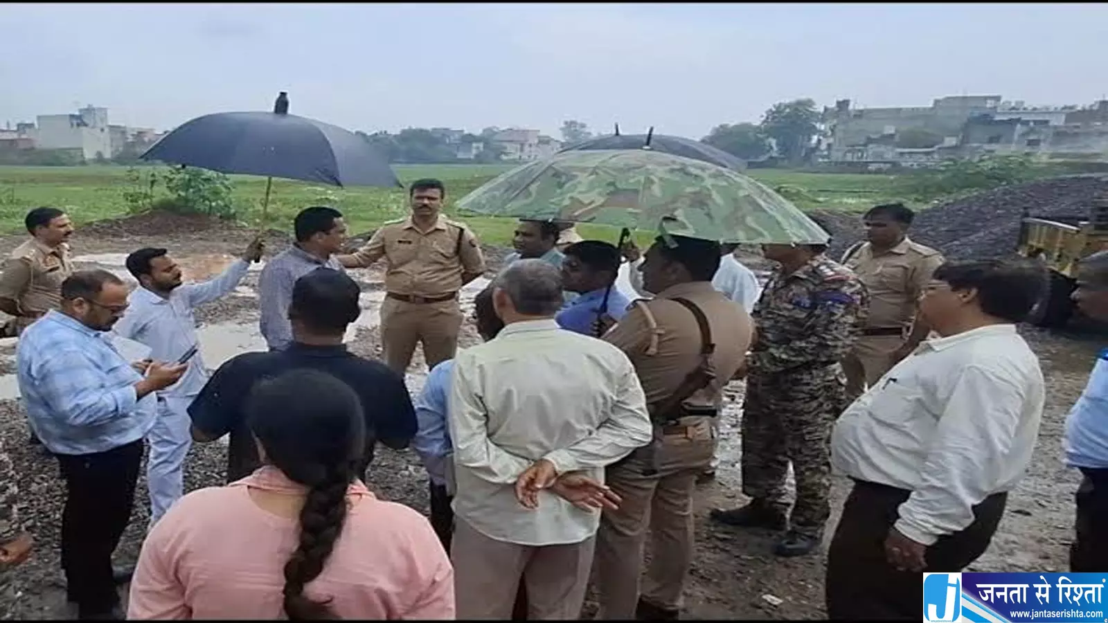 अलीगढ़ में AMU की बेशकीमती जमीन खाली कराई राइडिंग फील्ड पर घमासान अलीगढ़ में AMU की बेशकीमती जमीन खाली कराई राइडिंग फील्ड पर घमासान