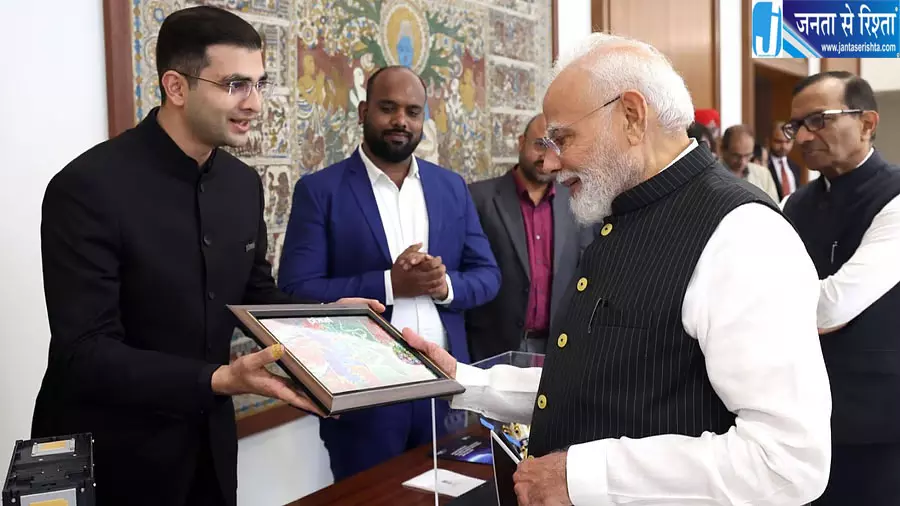 पीएम मोदी ने स्पेस स्टार्टअप्स के युवा उद्यमियों से की बातचीत पीएम मोदी ने स्पेस स्टार्टअप्स के युवा उद्यमियों से की बातचीत