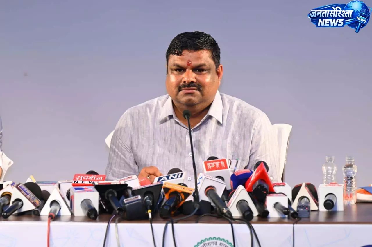 शिक्षा व्यवस्था को गुणवत्तापूर्ण, पारदर्शी और विद्यार्थी-केंद्रित बनाने पर सरकार का विशेष जोर शिक्षा व्यवस्था को गुणवत्तापूर्ण, पारदर्शी और विद्यार्थी-केंद्रित बनाने पर सरकार का विशेष जोर