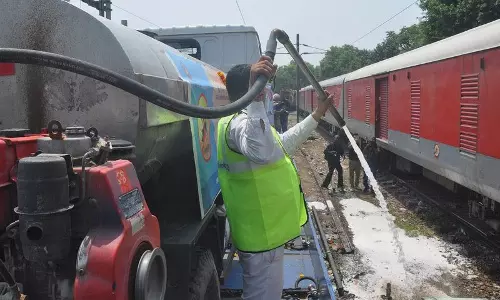 Delhi में मच्छर खत्म करने वाली ट्रेन रवाना
