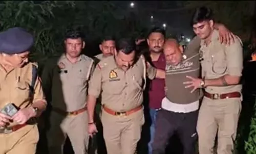 उत्तर प्रदेश: हापुड़ पुलिस ने गौरव हत्याकांड में 25 हजार के इनामी को मुठभेड़ के बाद किया गिरफ्तार उत्तर प्रदेश: हापुड़ पुलिस ने गौरव हत्याकांड में 25 हजार के इनामी को मुठभेड़ के बाद किया गिरफ्तार