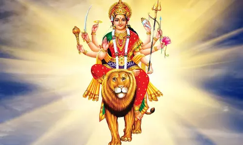 मां दुर्गा की सवारी बना शेर, जानें देवी पार्वती से जुड़ी पौराणिक कथा