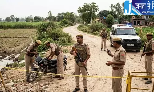 गोकशी की सूचना पर पुलिस और आरोपितों में मुठभेड़, एक के पैर में लगी गोली; दो फरार गोकशी की सूचना पर पुलिस और आरोपितों में मुठभेड़, एक के पैर में लगी गोली; दो फरार