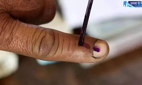 Telangana: ड्राफ्ट रोल में हुई गलतियों से वोटर नाराज