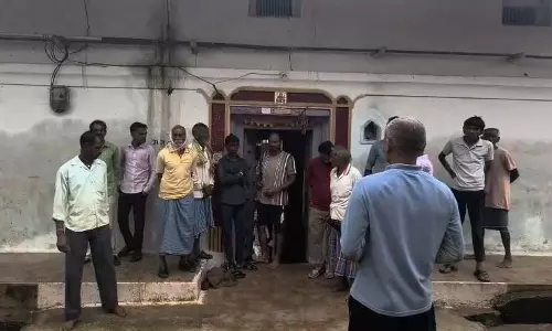 स्कूल बस की चपेट में आया मासूम, हादसे के बाद चालक और कंडक्टर फरार