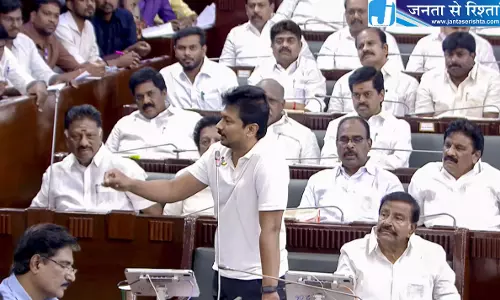 Tamil Nadu: उधय ने विधायकों के भाषणों को रिकॉर्ड से हटाने और उन्हें कारें दिए जाने के मुद्दों पर सवाल उठाए Tamil Nadu: उधय ने विधायकों के भाषणों को रिकॉर्ड से हटाने और उन्हें कारें दिए जाने के मुद्दों पर सवाल उठाए