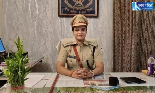एयर होस्टेस से पुलिस अफसर बनीं नेहा पचिसिया निलंबित, जमीन सौदे में आरोप