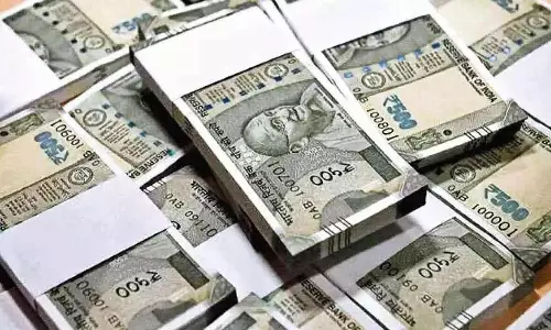 राजमहेंद्रवरम: आरटीसी क्लर्क ने 31 लाख रुपये का दुरुपयोग किया राजमहेंद्रवरम: आरटीसी क्लर्क ने 31 लाख रुपये का दुरुपयोग किया