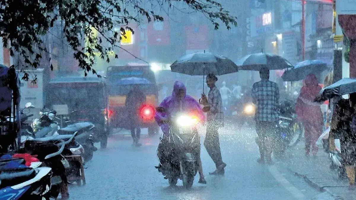 तिरुवोणम तक केरल में बारिश-तूफान का साया, कई जिलों में अलर्ट