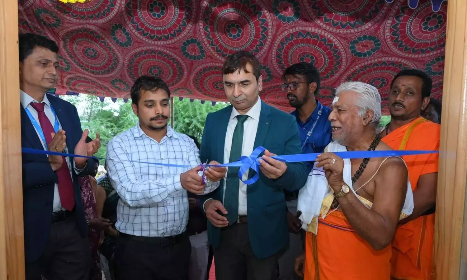 Andhra: गोरंटला में IOB की नई शाखा का उद्घाटन हुआ