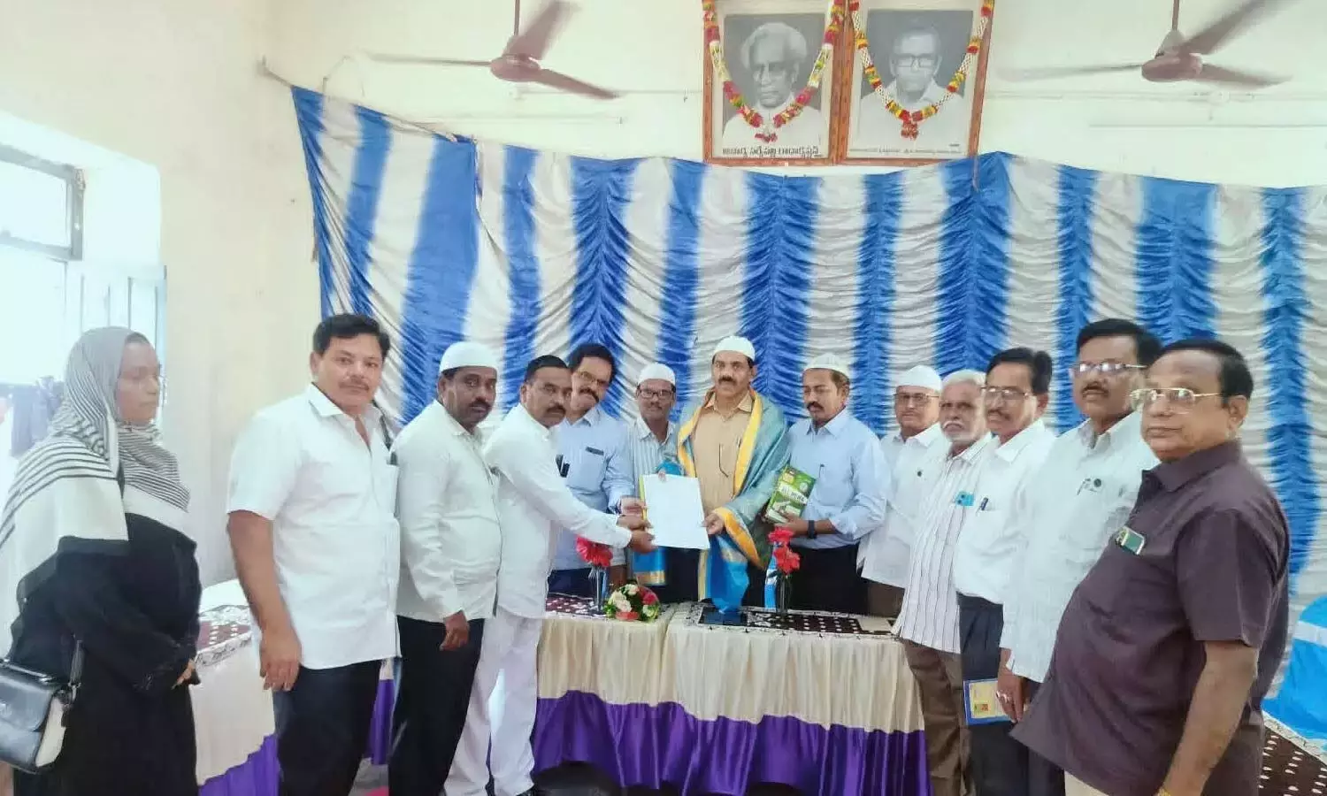 MEWA अनंतपुर में उर्दू शिक्षा से जुड़े मुद्दों पर कार्रवाई की मांग कर रहा है MEWA अनंतपुर में उर्दू शिक्षा से जुड़े मुद्दों पर कार्रवाई की मांग कर रहा है