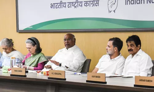 कांग्रेस बनाम BJP फिर तेज खरगे ने आजादी के मुद्दे पर उठाए सवाल कांग्रेस बनाम BJP फिर तेज खरगे ने आजादी के मुद्दे पर उठाए सवाल