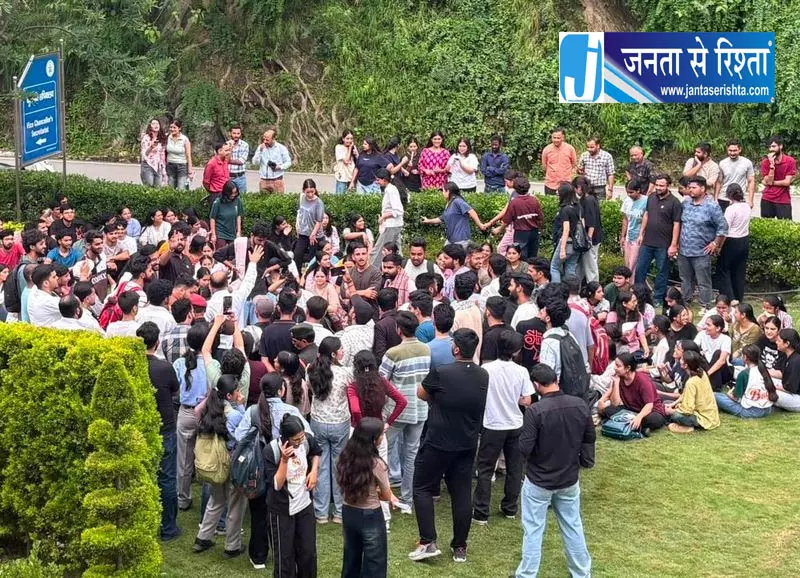 Delhi SFI का स्कूल बचाओ आंदोलन होगा तेज Delhi SFI का स्कूल बचाओ आंदोलन होगा तेज