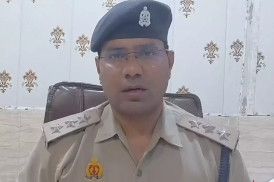 डबल मर्डर से सनसनी, पति ने पत्नी और बेटी की हत्या की, दूसरी बेटी घायल डबल मर्डर से सनसनी, पति ने पत्नी और बेटी की हत्या की, दूसरी बेटी घायल
