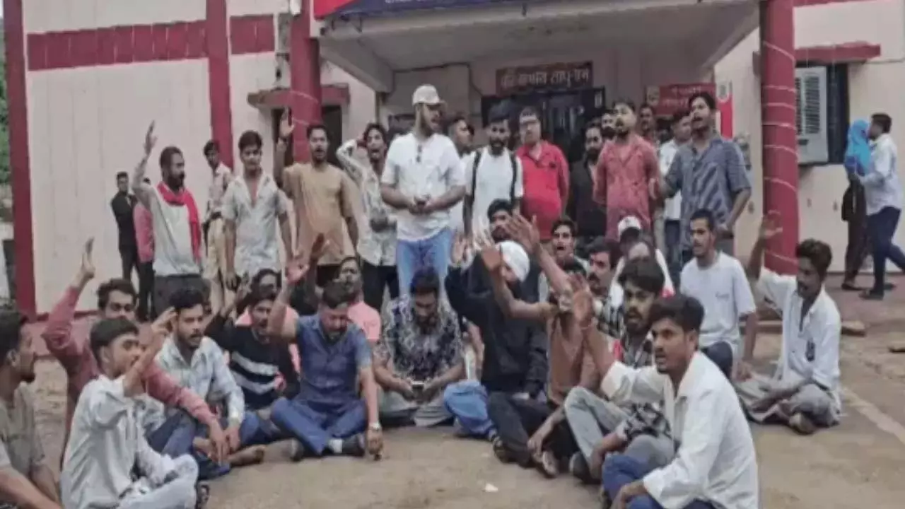 चंगाई सभा के आयोजन को लेकर बवाल, FIR के बाद जांच में जुटी पुलिस चंगाई सभा के आयोजन को लेकर बवाल, FIR के बाद जांच में जुटी पुलिस