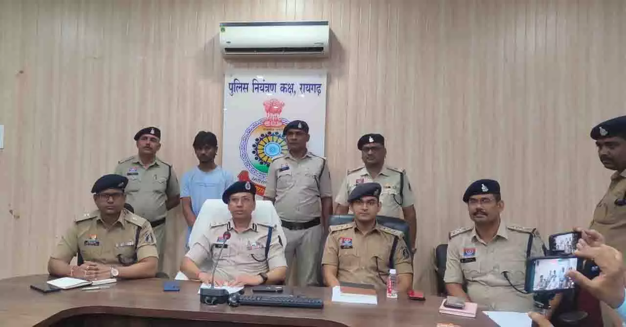शराब दुकान में गार्ड पर फायरिंग का खुलासा, बिहार से आरोपी गिरफ्तार शराब दुकान में गार्ड पर फायरिंग का खुलासा, बिहार से आरोपी गिरफ्तार