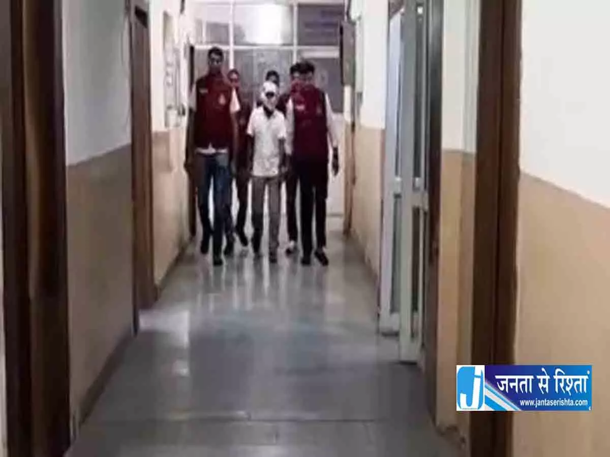 42 साल बाद गिरफ्तारी: दिल्ली क्राइम ब्रांच के हत्थे चढ़ा मर्डर का आरोपी 42 साल बाद गिरफ्तारी: दिल्ली क्राइम ब्रांच के हत्थे चढ़ा मर्डर का आरोपी