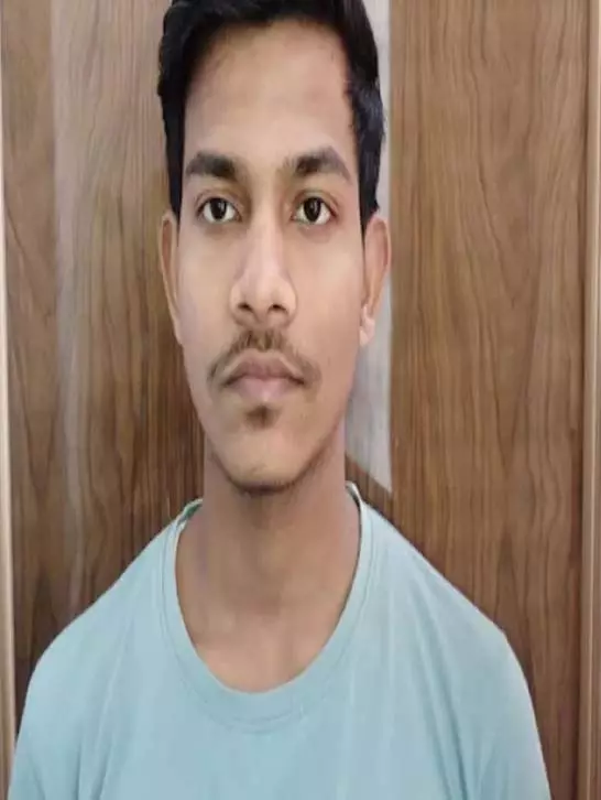 नीट में जबरदस्त रैंक लाया टेलर के बेटे ने किया कमाल नीट में जबरदस्त रैंक लाया टेलर के बेटे ने किया कमाल