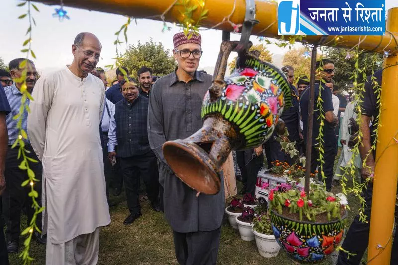 Srinagar में अनोखा वेस्ट टू वंडर गार्डन तैयार Srinagar में अनोखा वेस्ट टू वंडर गार्डन तैयार
