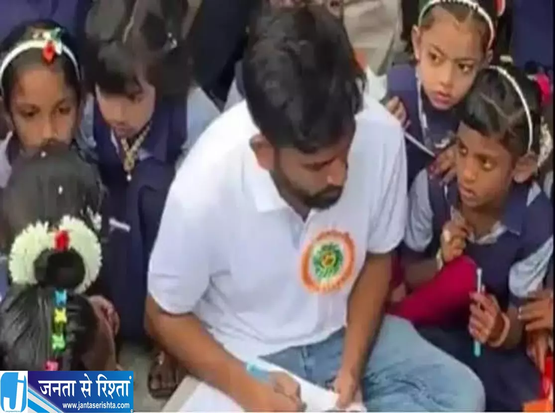 स्कूल आयोजन में नया विवाद अभिजीत दीपके के आने से पहले मचा हड़कंप स्कूल आयोजन में नया विवाद अभिजीत दीपके के आने से पहले मचा हड़कंप
