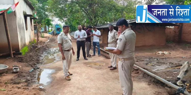 Debagada चाकू हमले में बुजुर्ग की मौत, बेटा घायल Debagada चाकू हमले में बुजुर्ग की मौत, बेटा घायल