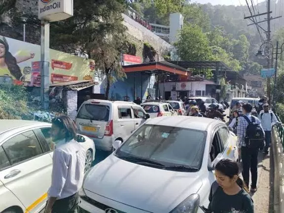 मेघालय घेराबंदी के विरोध में जोराबाट में बड़ा प्रदर्शन मेघालय घेराबंदी के विरोध में जोराबाट में बड़ा प्रदर्शन