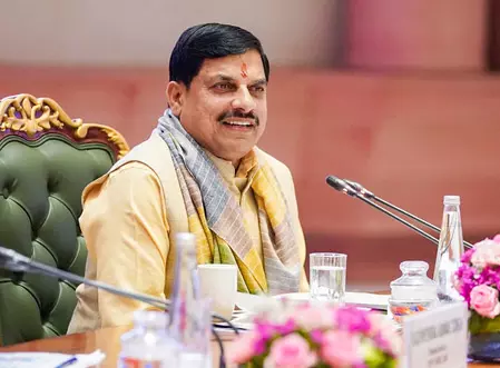 मध्य प्रदेश में देशी के साथ विदेशी निवेशक कर रहे निवेश: सीएम मोहन यादव मध्य प्रदेश में देशी के साथ विदेशी निवेशक कर रहे निवेश: सीएम मोहन यादव