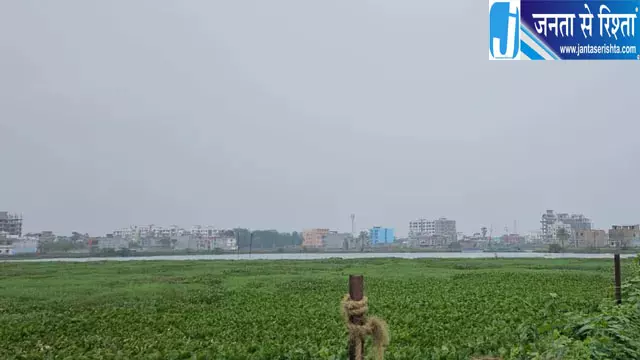 भागलपुर में गंगा का जलस्तर बढ़ा, खेतों में पहुंचा पानी भागलपुर में गंगा का जलस्तर बढ़ा, खेतों में पहुंचा पानी