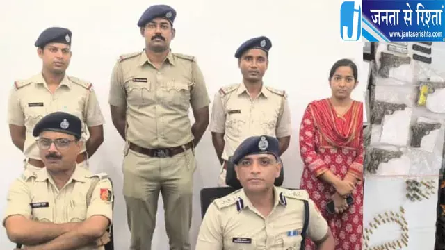 मुर्शिदाबाद में TMC नेता के घर हथियारों का जखीरा, 186 राउंड गोलियां बरामद मुर्शिदाबाद में TMC नेता के घर हथियारों का जखीरा, 186 राउंड गोलियां बरामद