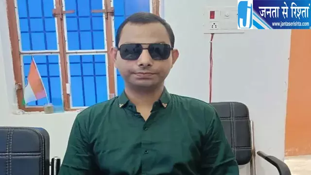 तीन साल में खोई रोशनी, हौसले से बने इतिहास के प्रोफेसर तीन साल में खोई रोशनी, हौसले से बने इतिहास के प्रोफेसर