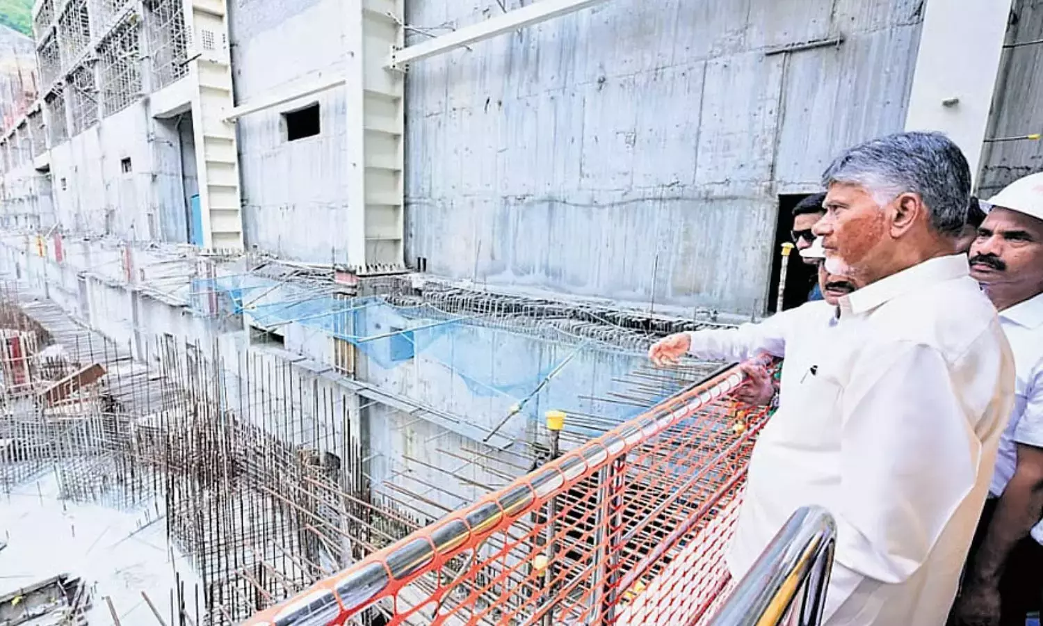 CM चंद्रबाबू ने कहा, सितंबर तक अनाकापल्ली में गोदावरी का पानी लाएंगे CM चंद्रबाबू ने कहा, सितंबर तक अनाकापल्ली में गोदावरी का पानी लाएंगे