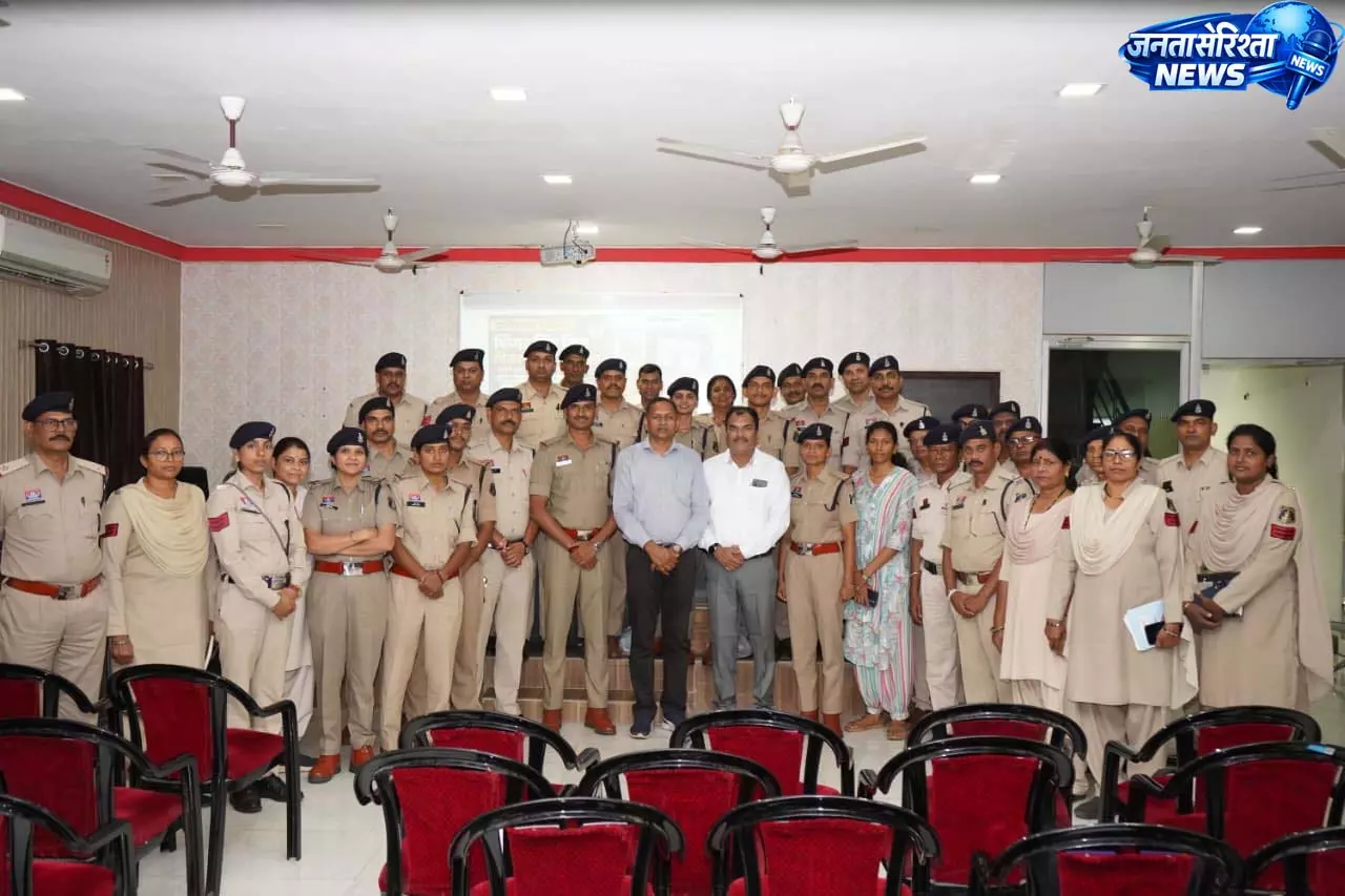 रायपुर पुलिस की नई पहल, फिंगरप्रिंट और NAFIS तकनीक से वैज्ञानिक होगी अपराध जांच रायपुर पुलिस की नई पहल, फिंगरप्रिंट और NAFIS तकनीक से वैज्ञानिक होगी अपराध जांच