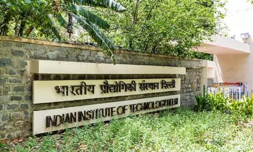 IIT Delhi के छात्र की छठी मंज़िल से कूदने के बाद मौत