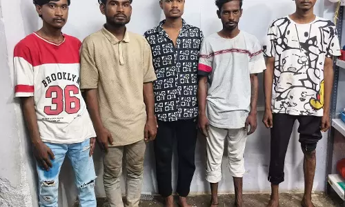 निगरानी बदमाशों पर रायपुर पुलिस का शिकंजा निगरानी बदमाशों पर रायपुर पुलिस का शिकंजा