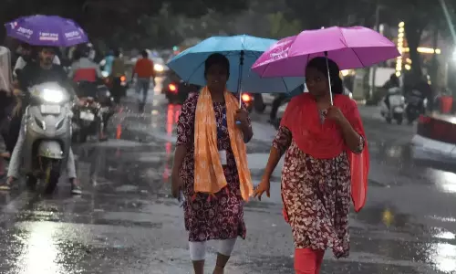 Telangana: उत्तरी और पूर्वी तेलंगाना में भारी से बहुत भारी बारिश होगी Telangana: उत्तरी और पूर्वी तेलंगाना में भारी से बहुत भारी बारिश होगी