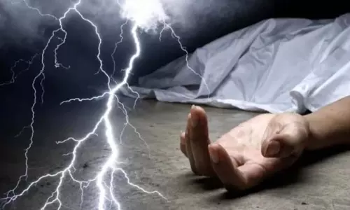 आकाशीय बिजली गिरने से दंपती की मौत