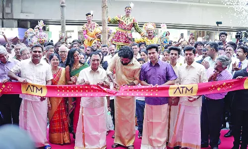 Chennai: एटीएम शोरूम का उद्घाटन शिवकार्तिकेयन ने किया