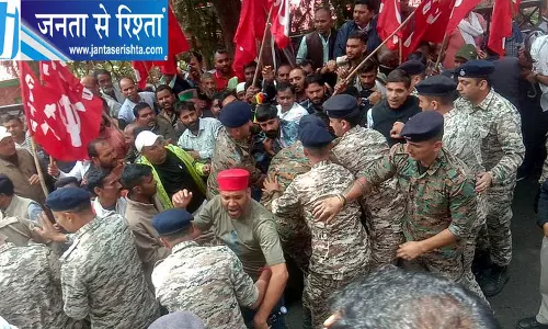 Shimla में हटाओ अभियान के दौरान हंगामा