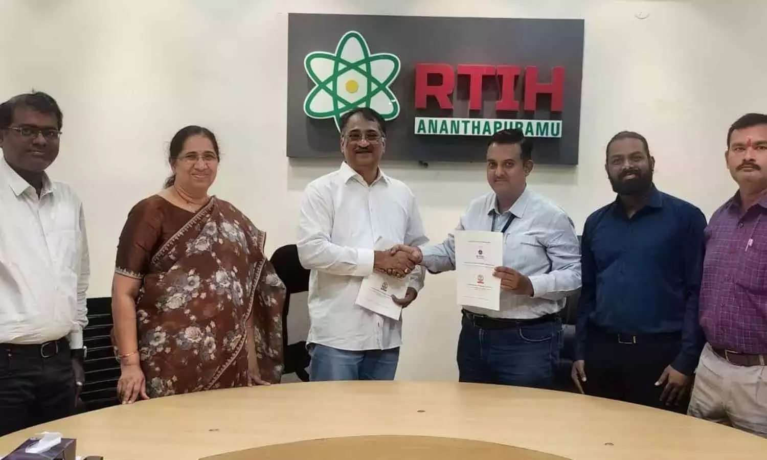 Andhra: गेट्स कॉलेज और RTIH के बीच MoU पर हस्ताक्षर किए गए Andhra: गेट्स कॉलेज और RTIH के बीच MoU पर हस्ताक्षर किए गए