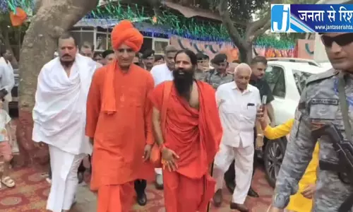 बाबा रामदेव का राहुल गांधी पर निशाना, बोले पीएम बनना है तो जनता के वोट से बनें, अराजकता से नहीं बाबा रामदेव का राहुल गांधी पर निशाना, बोले पीएम बनना है तो जनता के वोट से बनें, अराजकता से नहीं